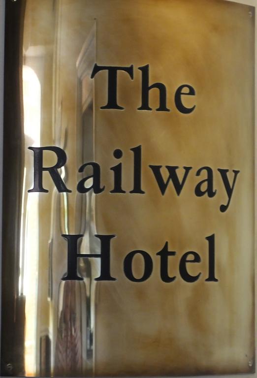 Railway Hotel 페버샴 외부 사진