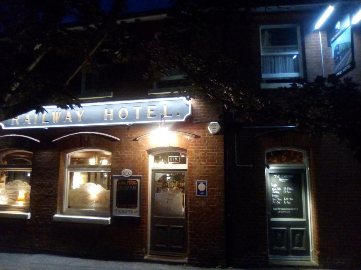 Railway Hotel 페버샴 외부 사진